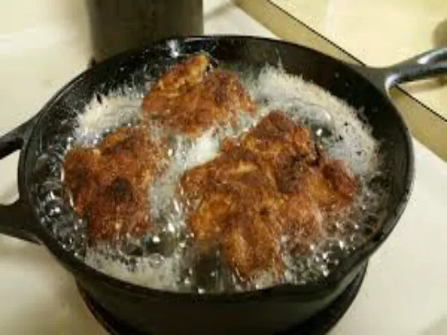 Cast Iron Fried Chicken Recipe With Cream Gravy